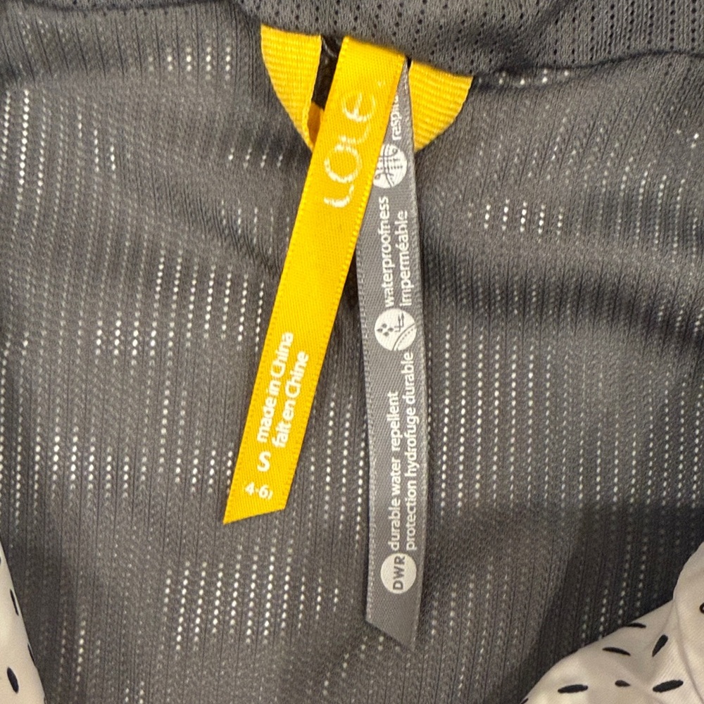 Lole White Jacket with Black Pattern - image 3